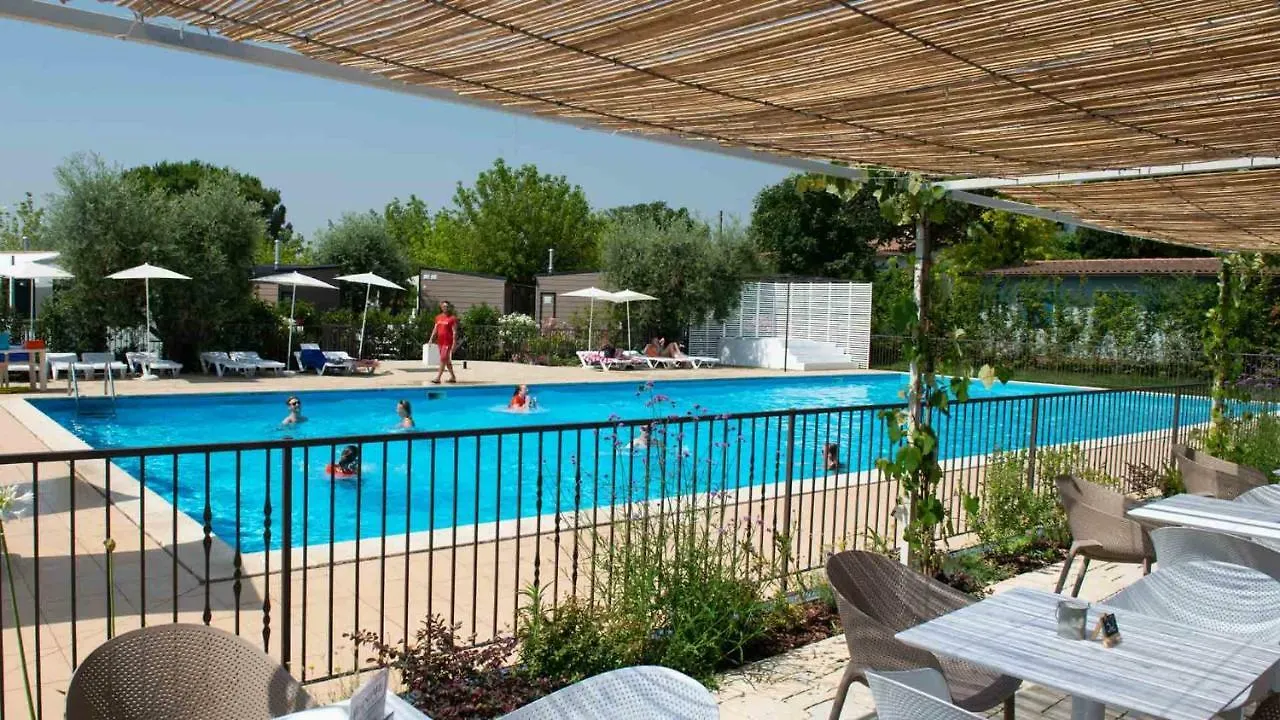 Vacanze Glamping Boutique San Felice del Benaco Campsite